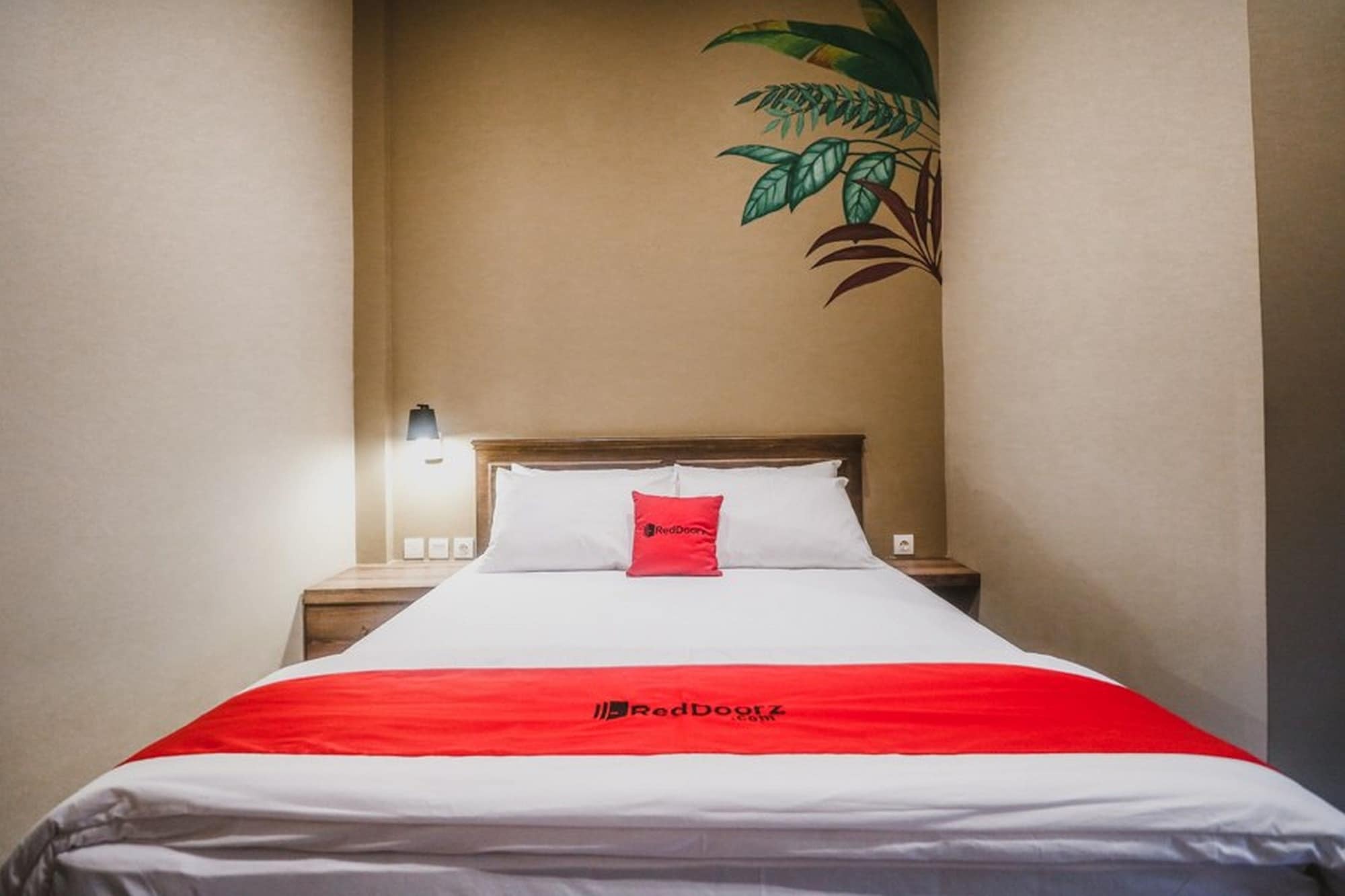Reddoorz Plus Near Mall Slipi Jaya Джакарта Экстерьер фото
